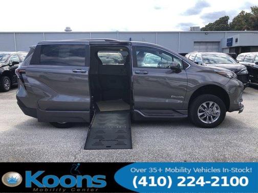 2024 Toyota Sienna XLE