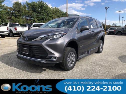 2024 Toyota Sienna XLE