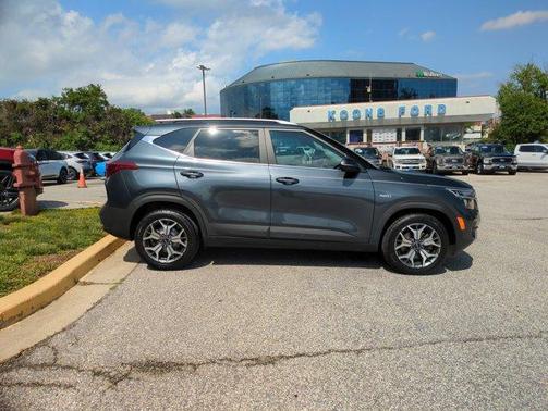 2022 Kia Seltos EX