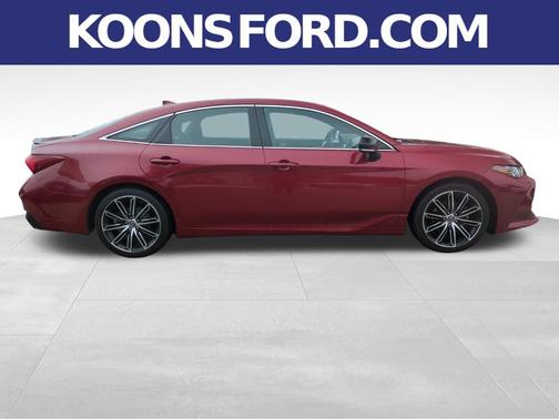 2019 Toyota Avalon XSE