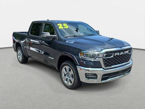 2025 RAM 1500 Big Horn Crew Cab 4x4 57' Box