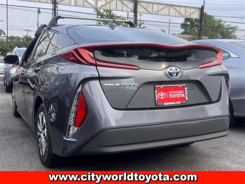 2022 Toyota Prius Prime LE