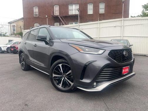 2022 Toyota Highlander XSE