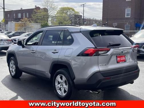 2021 Toyota RAV4 Hybrid LE