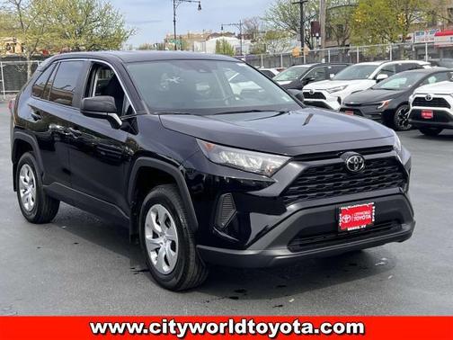 2022 Toyota RAV4 LE