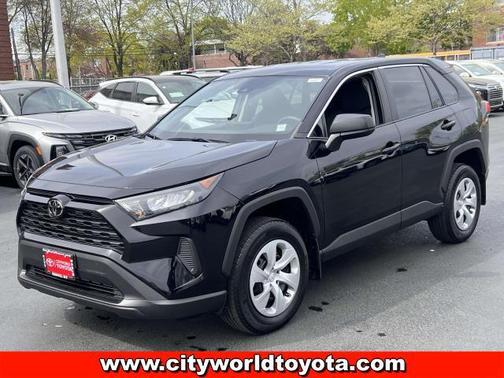 2022 Toyota RAV4 LE