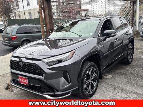 2025 Toyota RAV4 Hybrid SE