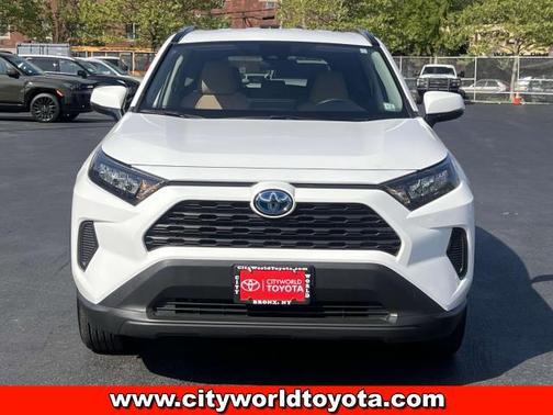 2022 Toyota RAV4 Hybrid LE