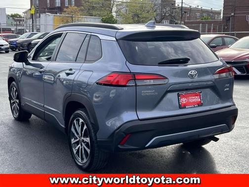 2022 Toyota Corolla Cross XLE