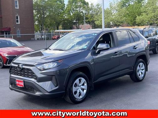 2022 Toyota RAV4 LE