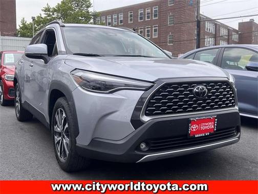 2023 Toyota Corolla Cross XLE