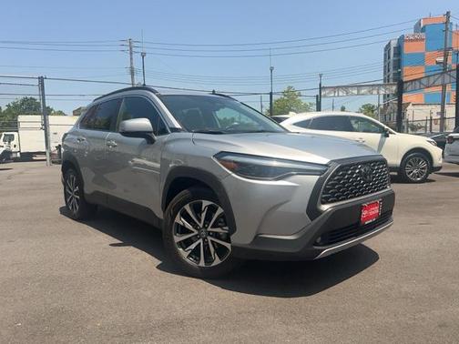 2023 Toyota Corolla Cross XLE
