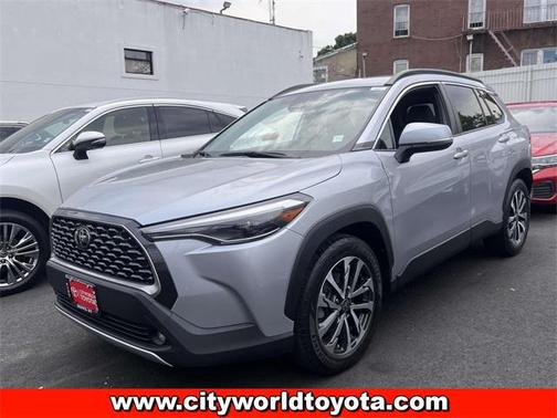 2023 Toyota Corolla Cross XLE