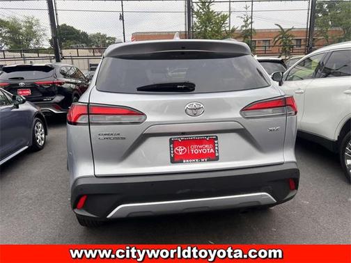 2023 Toyota Corolla Cross XLE