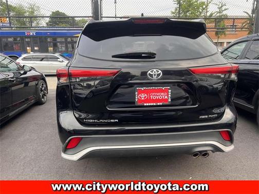 2021 Toyota Highlander XSE