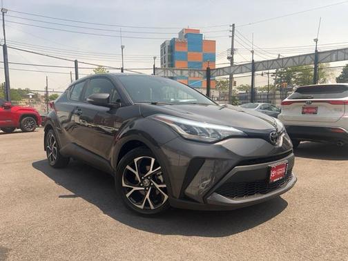 2022 Toyota C-HR XLE