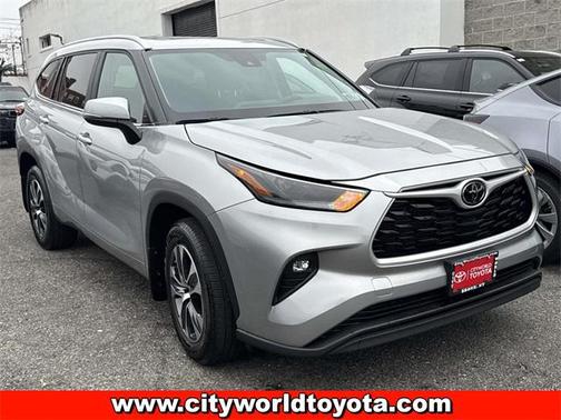 2024 Toyota Highlander XLE