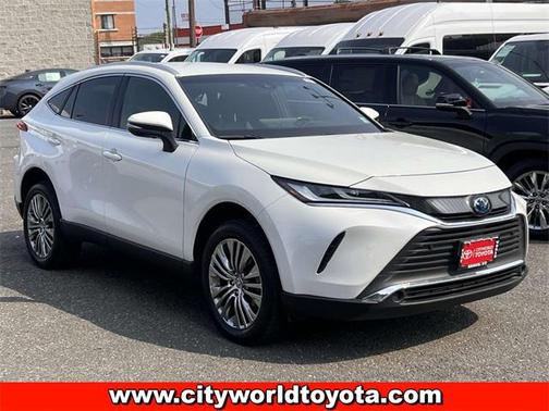 2022 Toyota Venza XLE