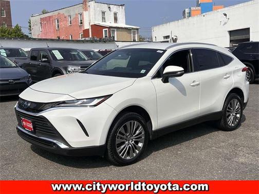 2022 Toyota Venza XLE