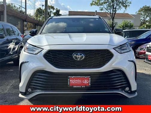 2022 Toyota Highlander XSE