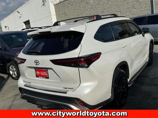 2022 Toyota Highlander XSE