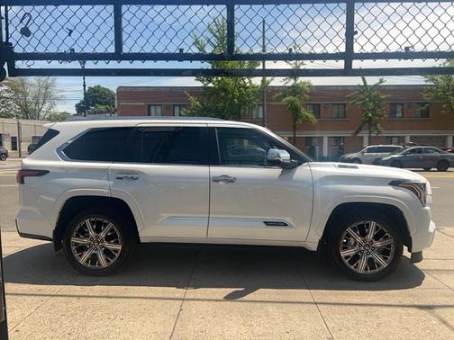 2025 Toyota Sequoia Base