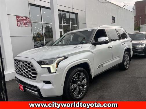 2025 Toyota Sequoia Base