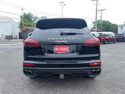 2017 Porsche Cayenne S