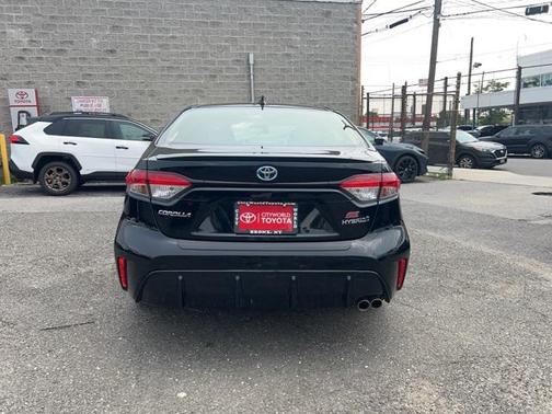2024 Toyota Corolla Hybrid SE