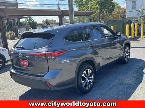 2023 Toyota Highlander XLE