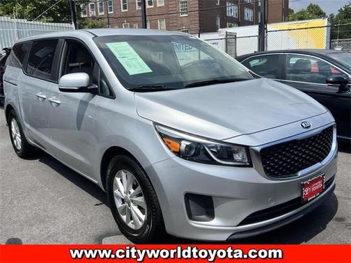 2017 Kia Sedona L