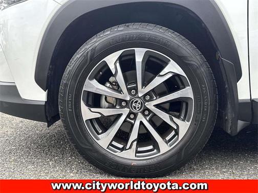 2022 Toyota Corolla Cross XLE