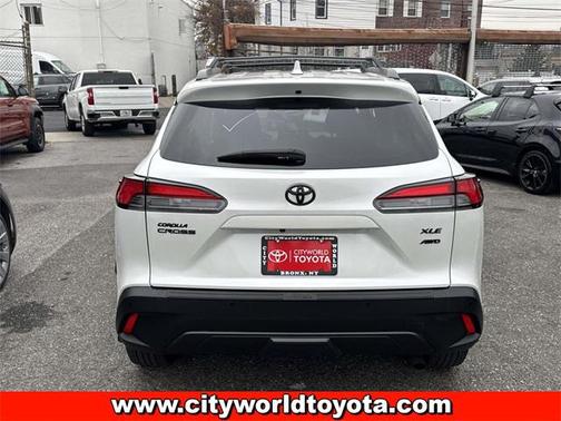 2022 Toyota Corolla Cross XLE