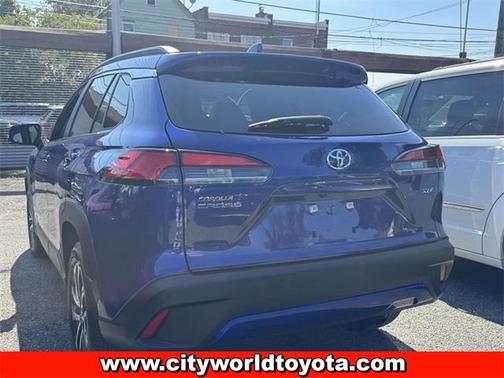 2024 Toyota Corolla Cross XLE