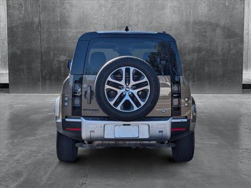 2020 Land Rover Defender 110 SE