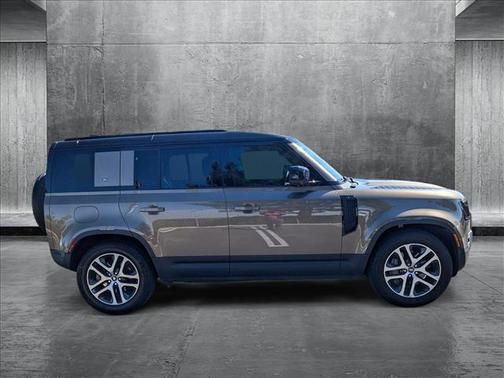 2020 Land Rover Defender 110 SE