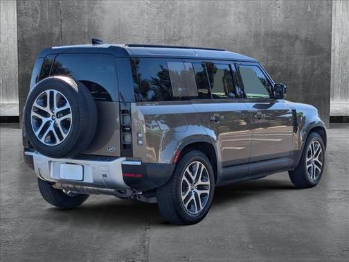 2020 Land Rover Defender 110 SE