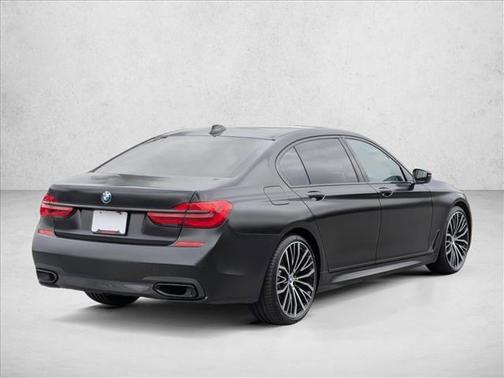 2019 BMW 740 740i