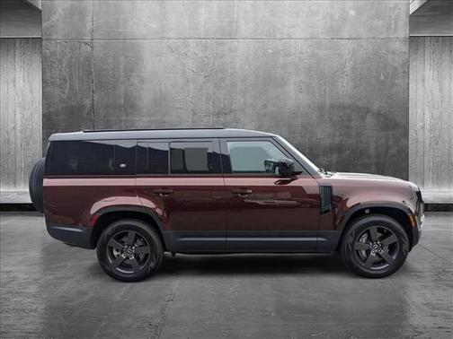 2024 Land Rover Defender 130 P400 S