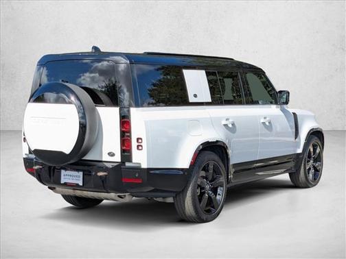 2023 Land Rover Defender 130 X-Dynamic SE