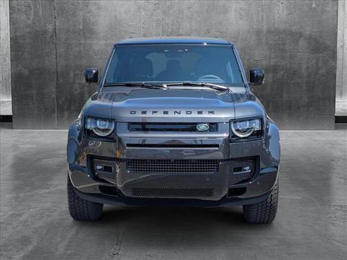2025 Land Rover Defender 110 P400 X-Dynamic SE