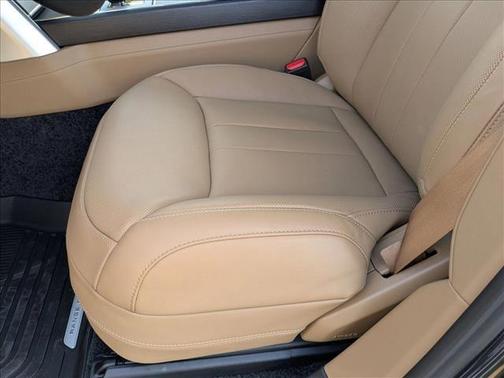 2025 Land Rover Range Rover P550e SE