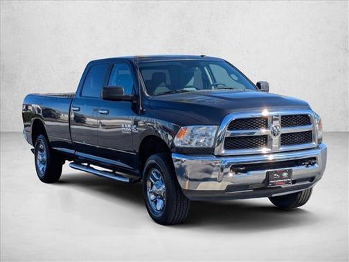 2018 RAM 2500 SLT Crew Cab 4x4 8' Box