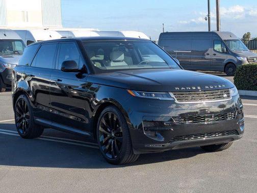 2025 Land Rover Range Rover Sport SE