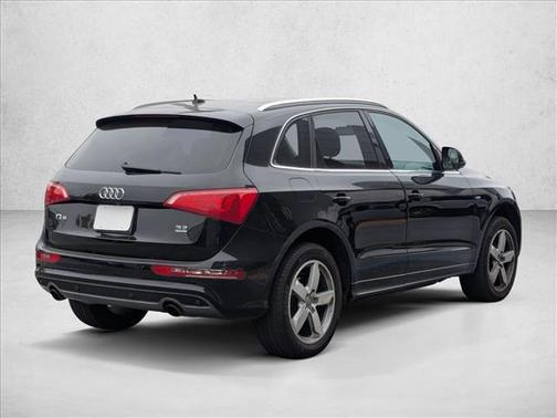 Brilliant Black 2011 Audi Q5 Premium Plus