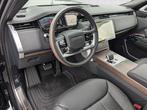 2026 Land Rover Range Rover P530 Autobiography