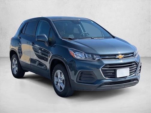 Shadow Gray Metallic 2022 Chevrolet Trax LS