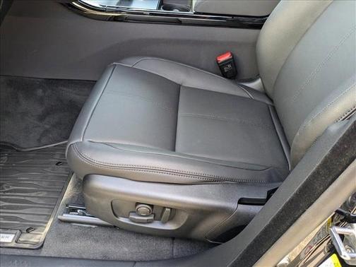 2025 Land Rover Range Rover Velar P250 SE R-Dynamic