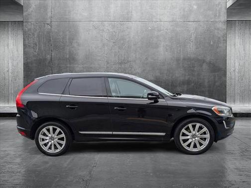 2017 Volvo XC60 T5 Inscription