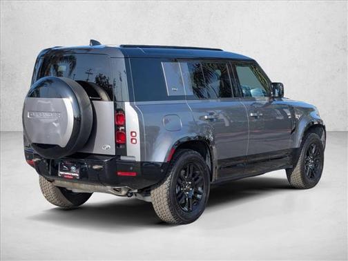 2023 Land Rover Defender 110 X-Dynamic SE